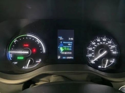 Used 2021 Toyota Sienna LE image 31