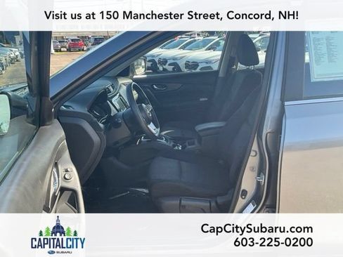 Used 2018 Nissan Rogue S AWD/4WD image 14