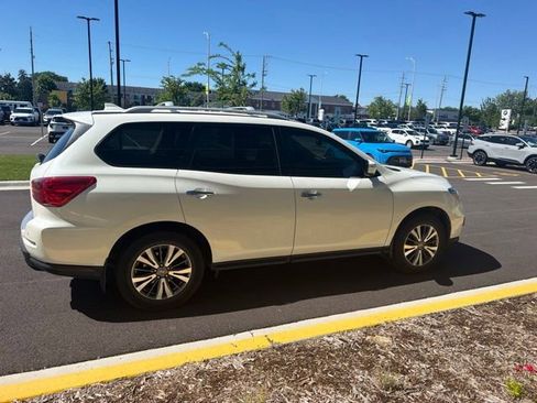 Used 2020 Nissan Pathfinder SL w/ Cargo Package AWD/4WD image 6