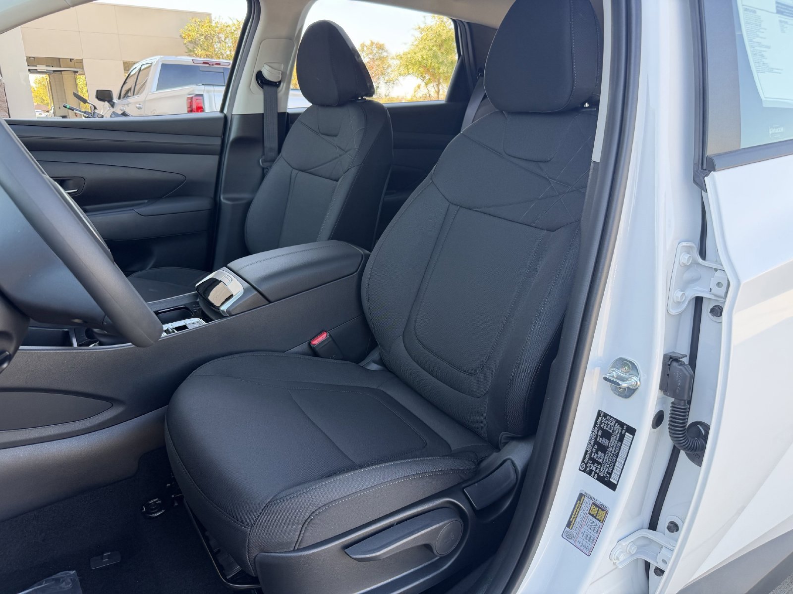Certified 2026 Hyundai Tucson SE FWD image 25