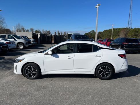 Used 2024 Nissan Sentra SV image 5