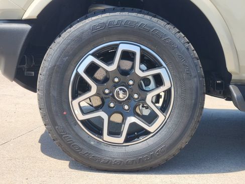 New 2026 Ford Bronco Outer Banks AWD/4WD image 11