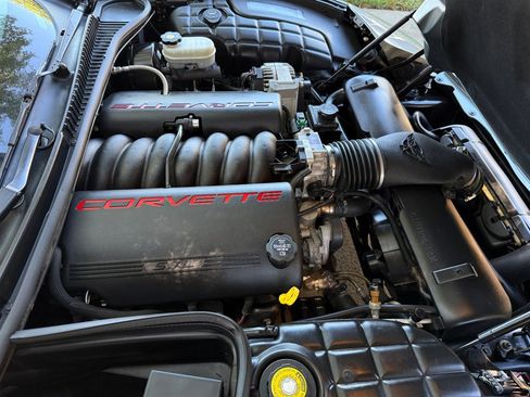 Used 2004 Chevrolet Corvette Convertible w/ Preferred Equipment Group image 65