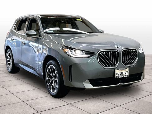 Used 2026 BMW X3 xDrive30i w/ Premium Package AWD/4WD image 2