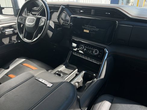 Used 2024 GMC Sierra 2500 AT4 w/ AT4 Premium Plus Package image 13