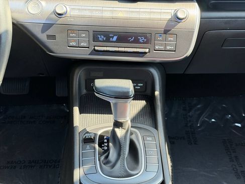 Used 2025 Hyundai Kona SEL AWD/4WD image 22