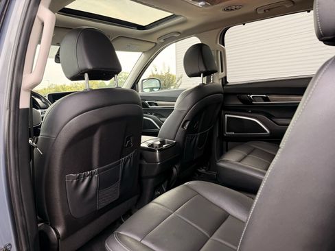 Used 2022 Kia Telluride EX w/ EX Premium Package FWD image 27
