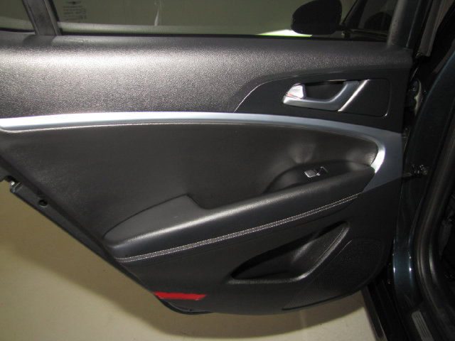 Used 2023 Genesis G70 2.0T RWD image 36