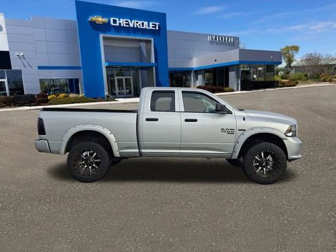 Used 2019 RAM 1500 Express w/ Express Value Package image 9