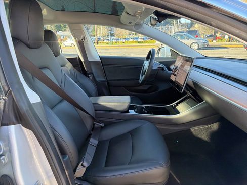 Used 2018 Tesla Model 3 Long Range image 18