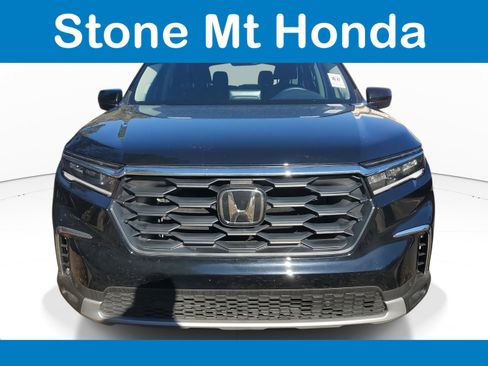 Used 2025 Honda Pilot EX-L image 2