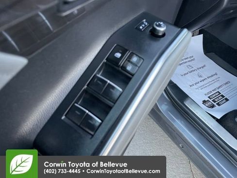 Used 2023 Toyota Highlander Limited image 11