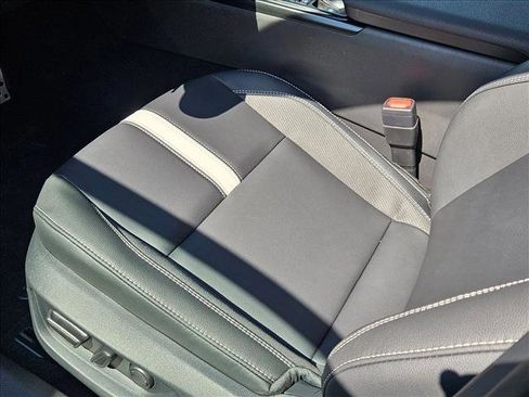 New 2025 Toyota Camry SE FWD image 4