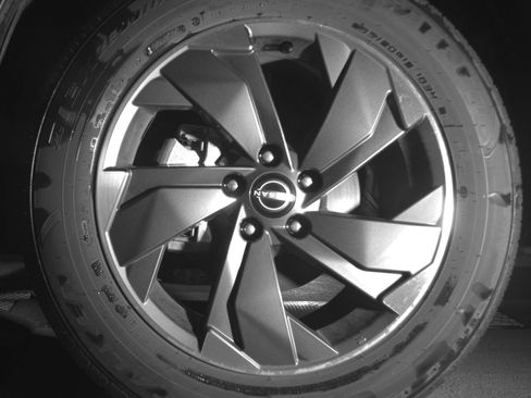 Used 2025 Nissan Rogue SV image 12