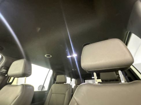 Used 2023 Chevrolet Suburban LT image 21