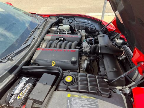 Used 1998 Chevrolet Corvette Convertible w/ Memory Pkg RWD image 25