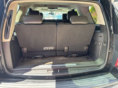 Used 2012 Cadillac Escalade Luxury image 15