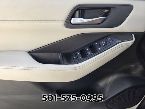 Used 2023 Nissan Rogue SV w/ SV Premium B Package FWD image 32