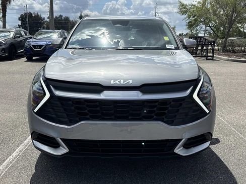 Used 2025 Kia Sportage LX image 9