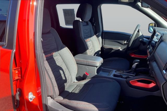 Used 2025 Nissan Frontier PRO-4X AWD/4WD image 8
