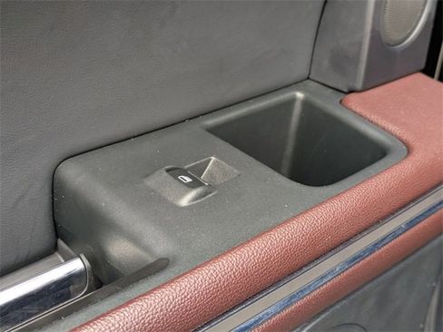 Used 2024 Ford Expedition Limited image 28