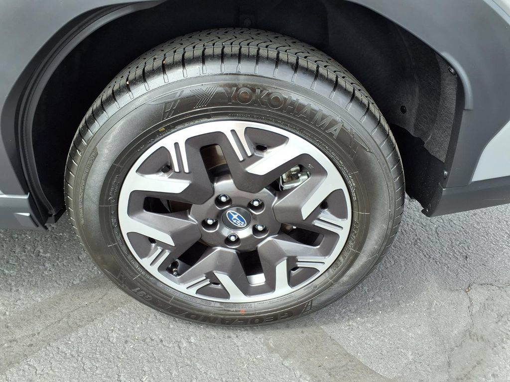 Used 2026 Subaru Forester Premium AWD/4WD image 14