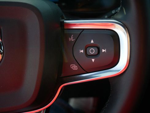 Used 2023 Volvo XC40 Recharge Ultimate w/ Protection Package Premier image 20