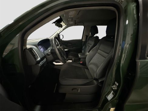 Used 2022 Nissan Frontier SV w/ Technology Package image 19