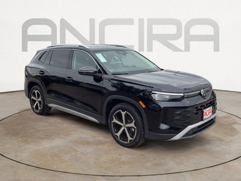 New 2026 Volkswagen Tiguan SE image 2