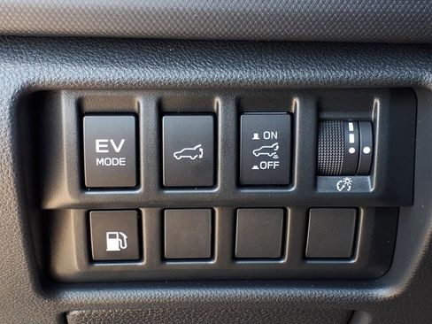 Used 2025 Subaru Forester Limited w/ Popular Package AWD/4WD image 41