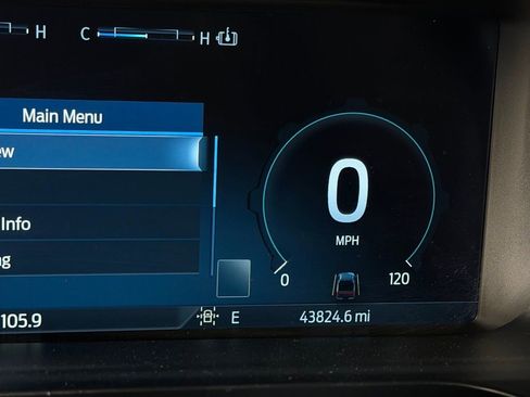 Used 2023 Ford F150 Lightning Platinum image 19