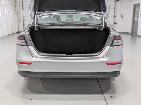 Used 2023 Honda Accord EX image 38