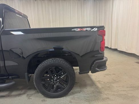Used 2024 Chevrolet Silverado 1500 Custom w/ Turbomax Blackout Package image 10