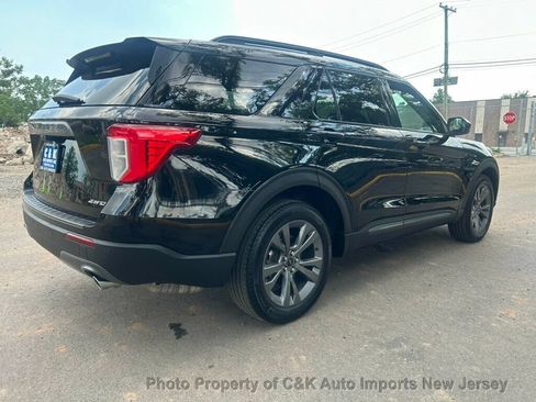 Used 2023 Ford Explorer XLT w/ Equipment Group 202A AWD/4WD image 9