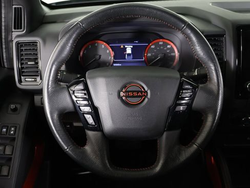 Used 2022 Nissan Frontier PRO-4X w/ Technology Package image 38