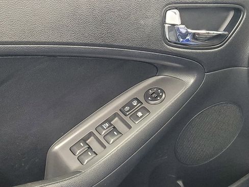 Used 2018 Kia Forte S image 27