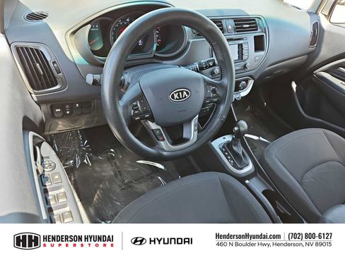 Used 2012 Kia Rio SX FWD image 10