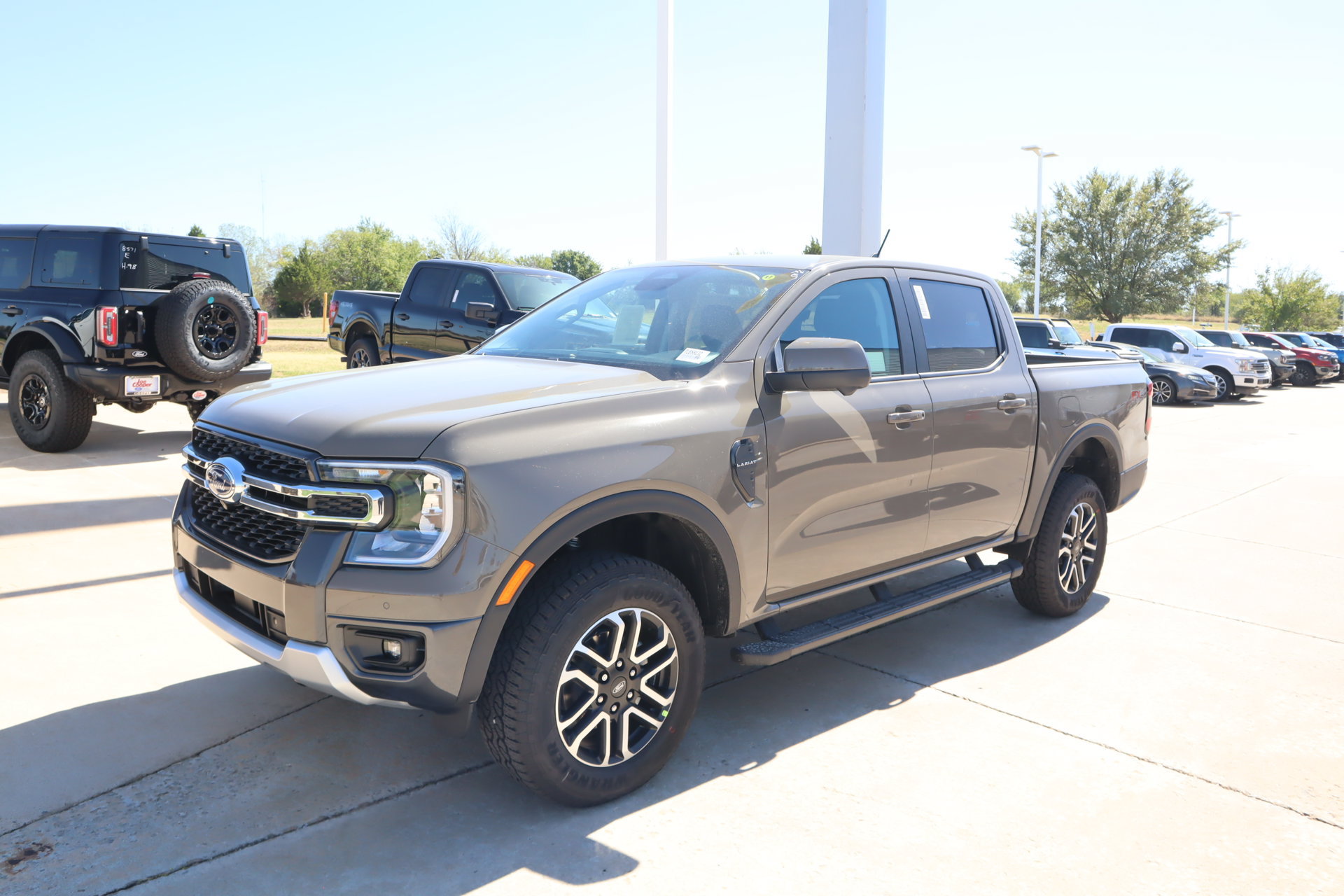 New 2026 Ford Ranger Lariat w/ FX4 Off-Road Package AWD/4WD image 12