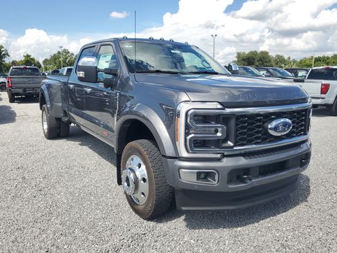 New 2026 Ford F450 Platinum w/ Platinum Plus Package image 2