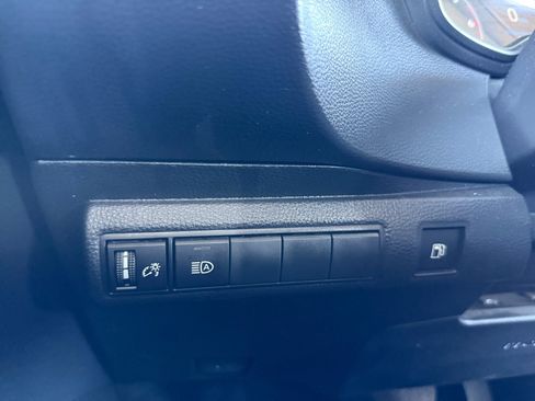 Used 2023 Toyota Corolla LE w/ Carpet Mat Package (TMS) FWD image 21