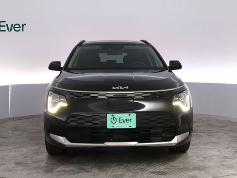 Used 2024 Kia Niro Wind FWD image 12