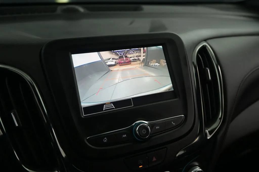Used 2023 Chevrolet Equinox RS AWD/4WD image 25