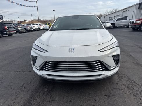 Used 2024 Buick Envista Preferred w/ Advanced Safety Package image 9