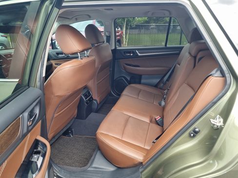 Used 2017 Subaru Outback 2.5i Touring w/ Popular Package #5A AWD/4WD image 12