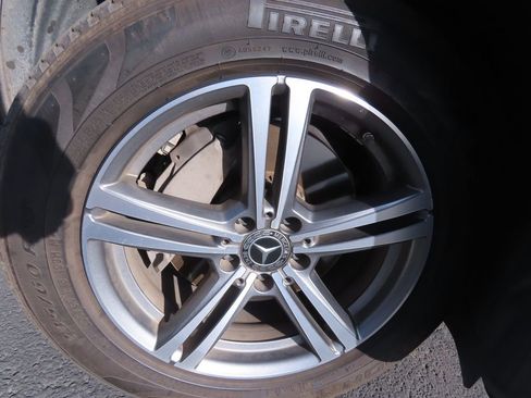 Used 2020 Mercedes-Benz GLC 300 4MATIC image 18