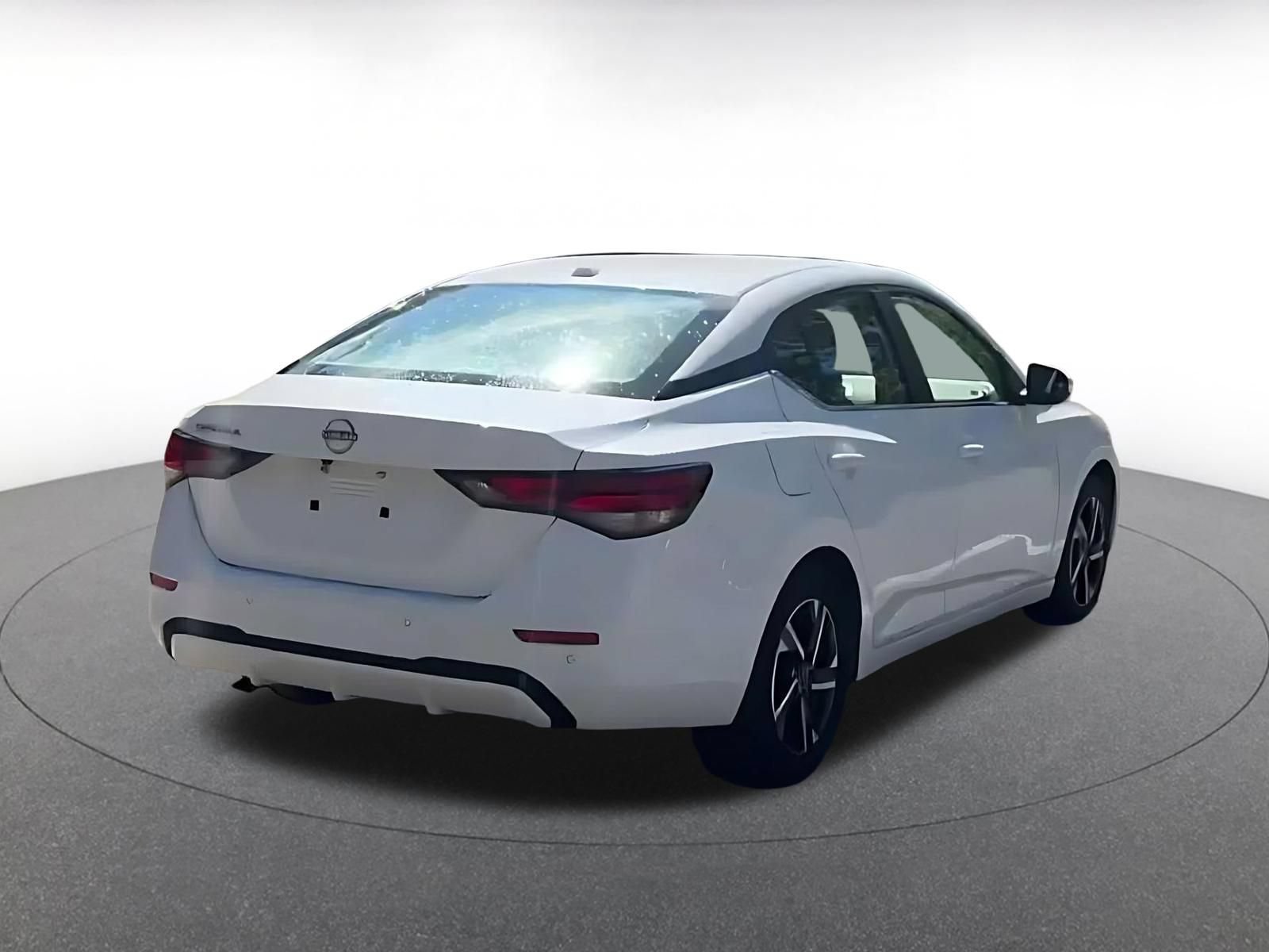 Used 2025 Nissan Sentra SV FWD image 12