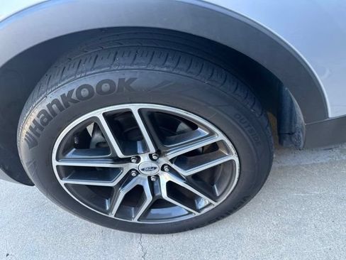 Used 2019 Ford Explorer Sport AWD/4WD image 19