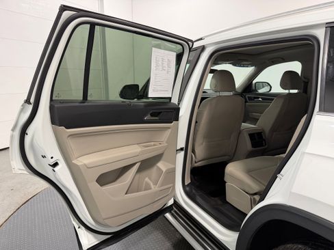 Used 2018 Volkswagen Atlas SEL image 24
