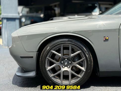 Used 2017 Dodge Challenger R/T Scat Pack RWD image 17