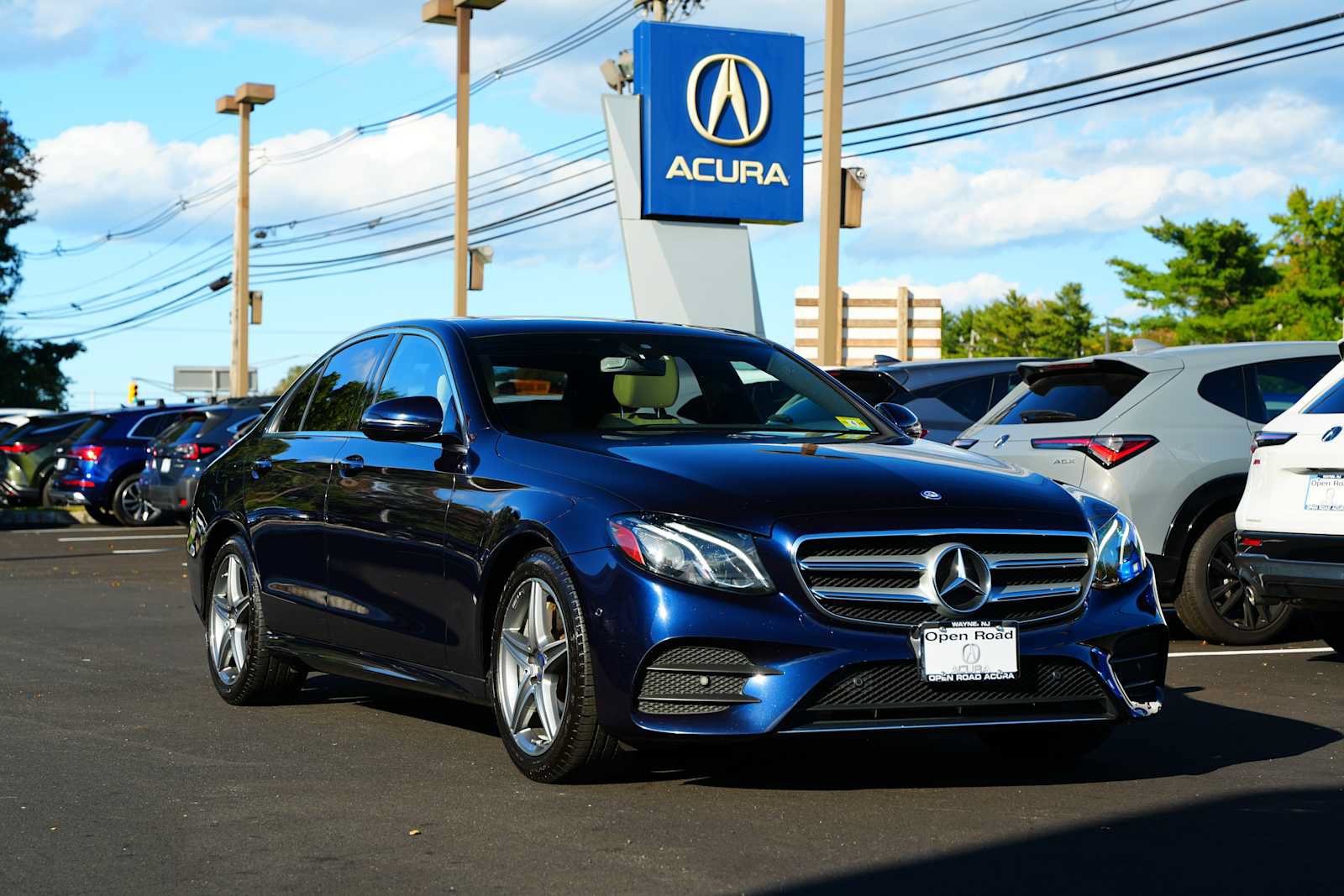 Used 2017 Mercedes-Benz E 300 4MATIC image 1